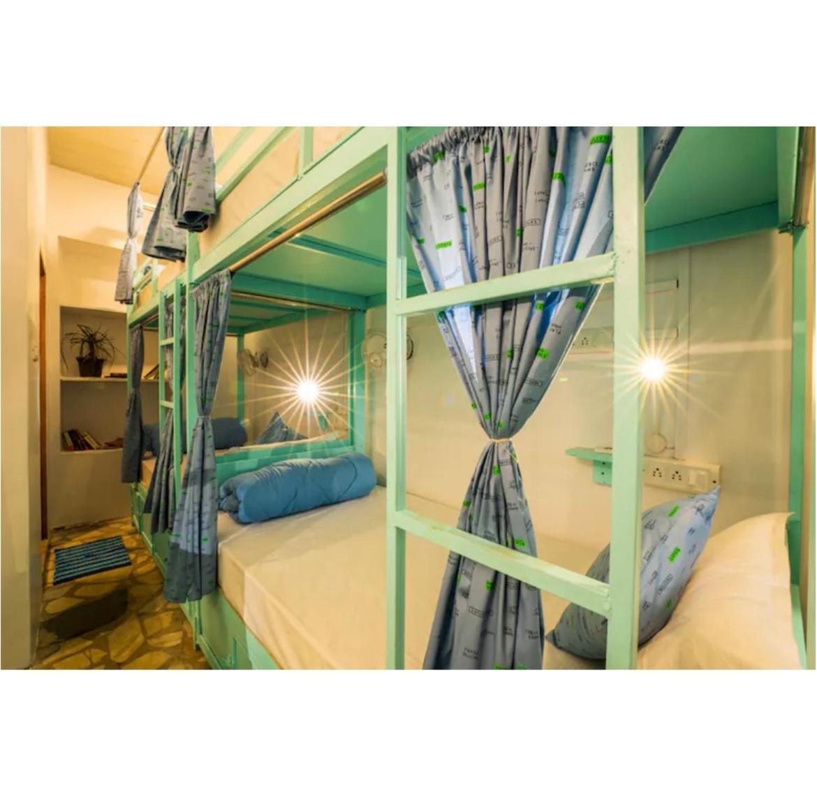 Unplanned Hostel Удайпур Екстер'єр фото